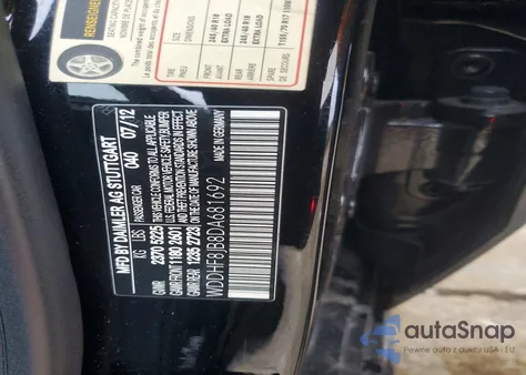 2013 Mercedes-Benz E 350 4Matic z USA, uszkodzony, nr VIN WDDHF8JB8DA681692